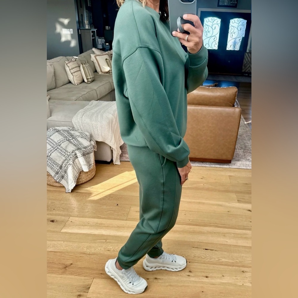 Zenana Outfitters Sage Green Scuba Crew + Jogger Set Size XL NWT - Picture 2 of 5